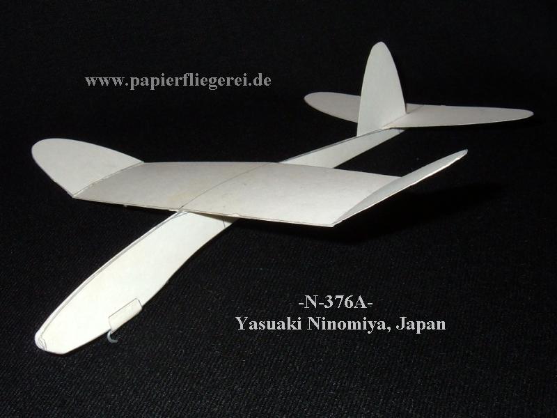 Papierflieger Ninomiya-Japan